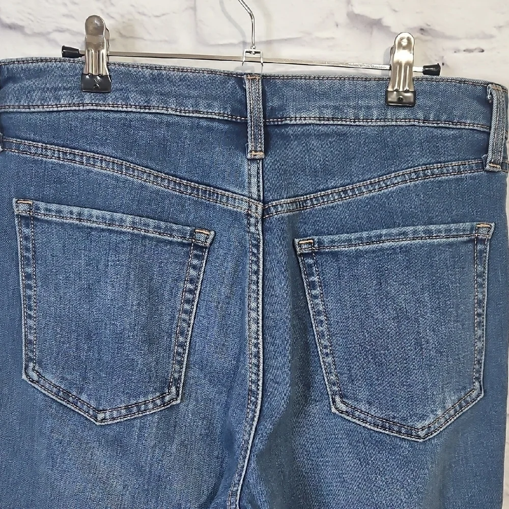 Old Navy Women's O.G. Straight Leg Jeans - Classic Denim - Picture 5 of 5